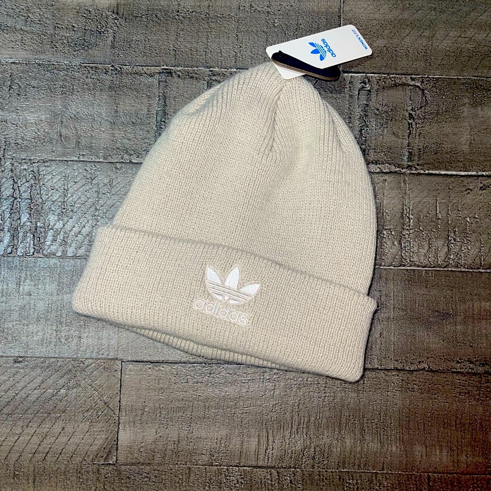 NWT Adidas Women’s Trefoil Beanie